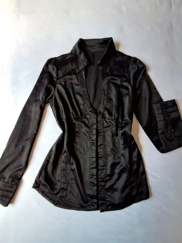BLUSA NEGRA SATIN